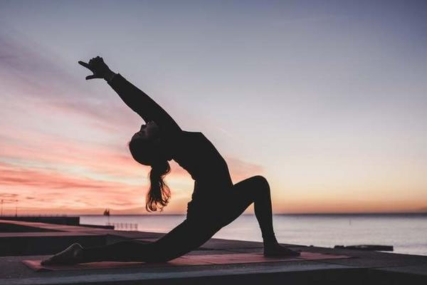 Bài tập Yoga cân bằng nội tiết tố nữ hiệu quả