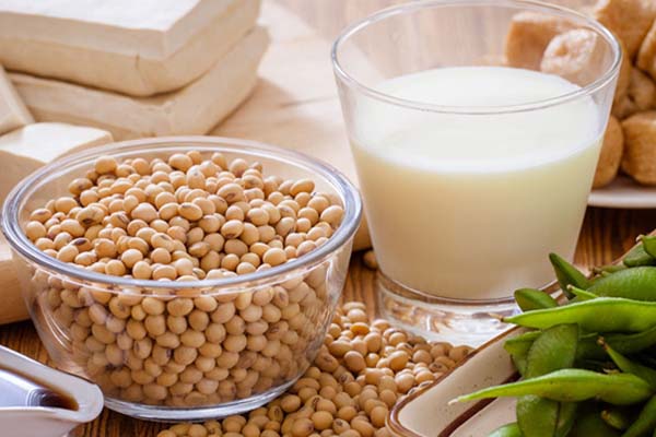 Uống sữa đậu nành có tăng nội tiết tố nữ