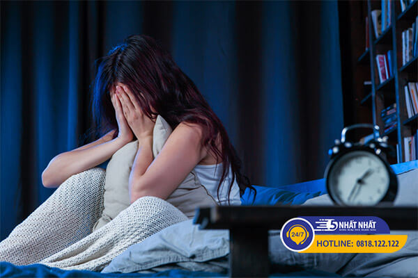 Ngủ hiều, thiếu ngủ có thể là nguyên nhân gây đau nửa đầu