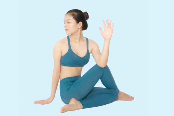 Detox Yoga - Tư thế vặn nửa cột sống Ardha Matyendrasana