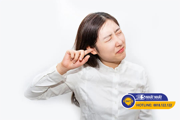 Thế nào là tình trạng đau đầu ù tai?