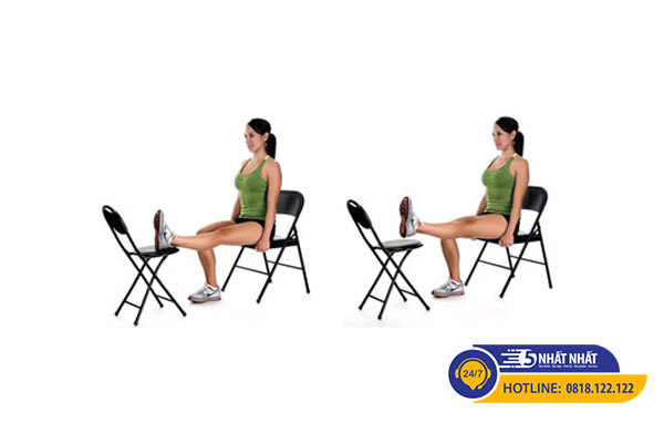 ngồi ghế nâng chân trị đau gối